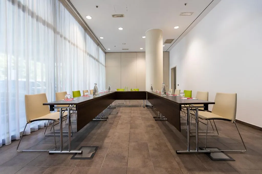 Conferences, Ramada Plaza Milano Hotel, Milan