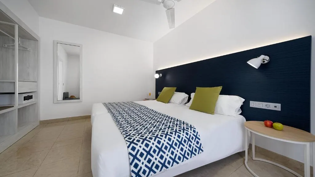 APARTMENT WITH TERRACE Room, Broncemar Beach, Fuerteventura