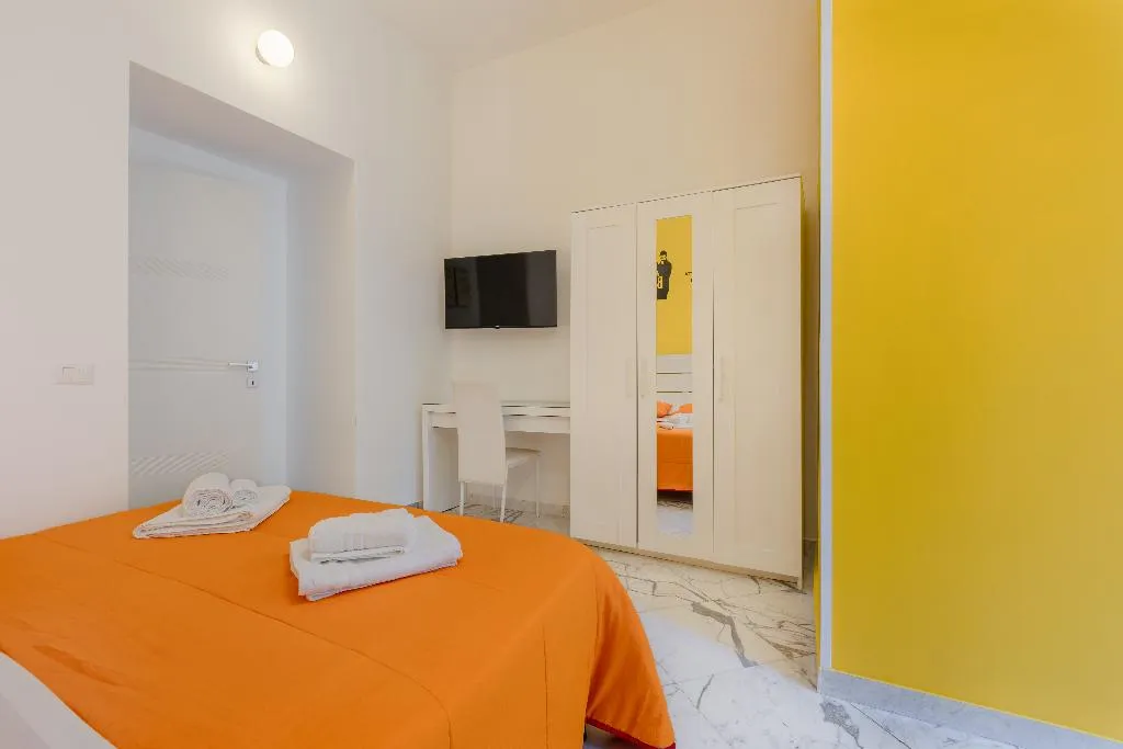 DOUBLE DELUXE Room, B&B Colori e Note, Naples
