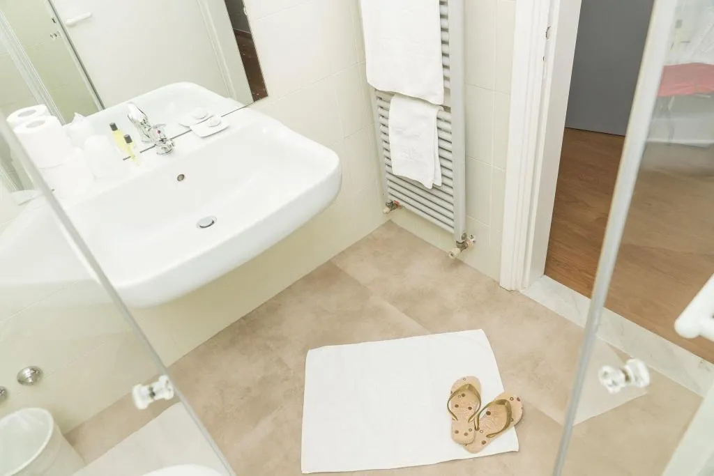 SINGLE STANDARD Room, Helios Hotel and Restaurant, Milan