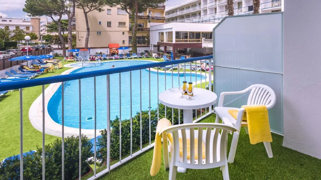 Terrace, GHT Costa Brava & SPA - TOSSA, Costa Brava