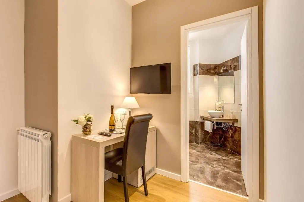 Room, The Bridge Suites, Rome