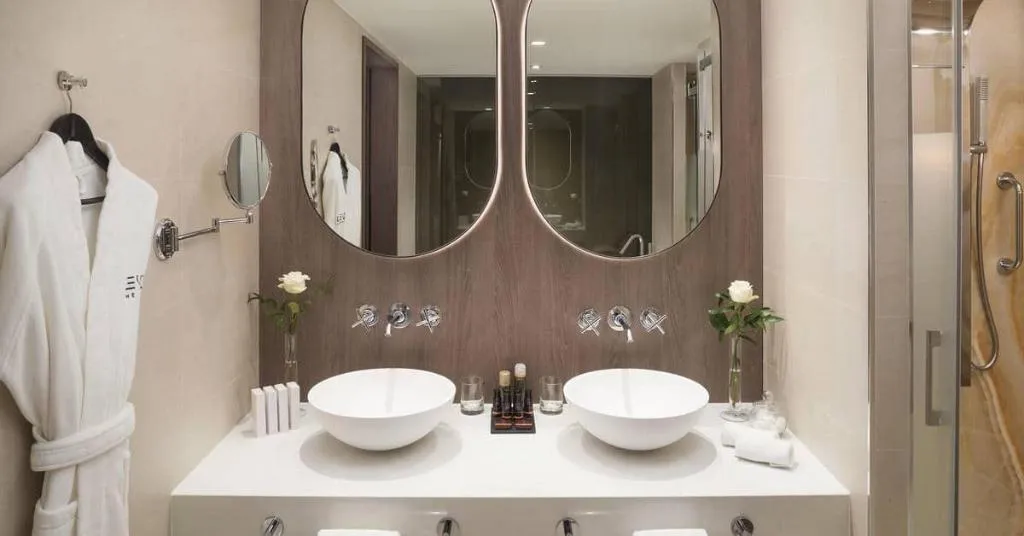 JUNIOR SUITE STANDARD Room, Melia Castilla, Madrid