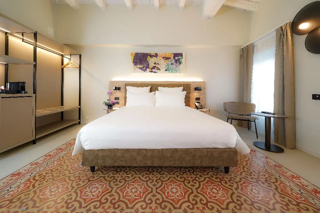 Room, Bergamo INN 21, Milan