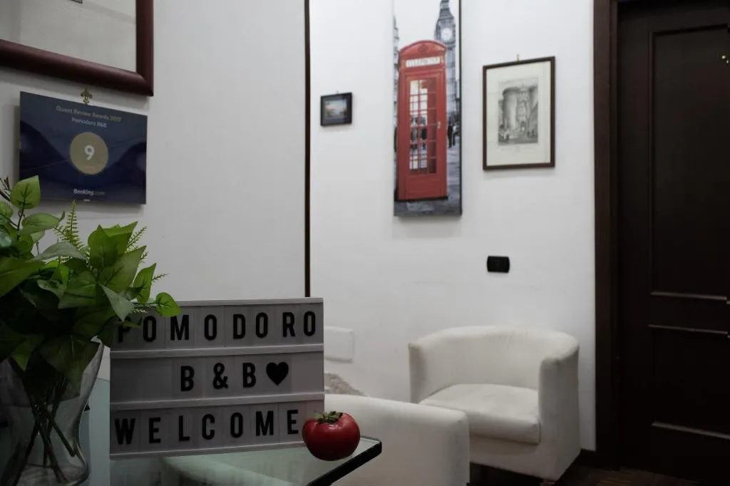 Lobby, Pomodoro B&B, Naples