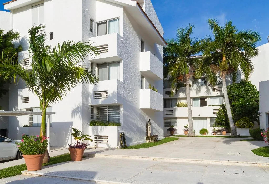 General view, Las Gaviotas Hotel and Suites, Cancun Area