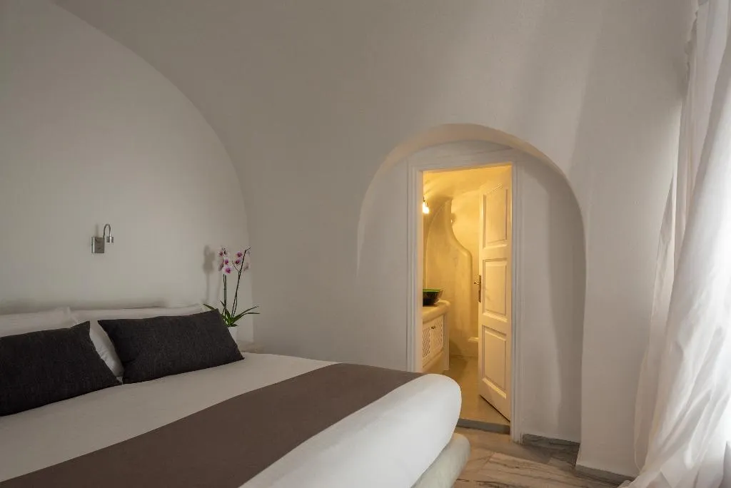 VILLA STANDARD Room, Pegasus Suites & Spa, Santorini