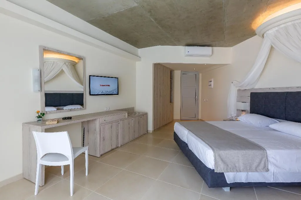 Double or Twin DELUXE WITH PRIVATE POOL Room, Rodos Star, Rhodes