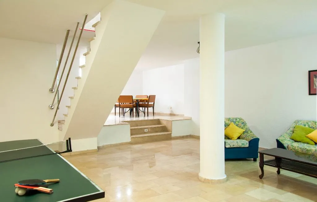 VILLA CAPACITY 6 THREE BEDROOM Room, Villas las Almenas, Gran Canaria