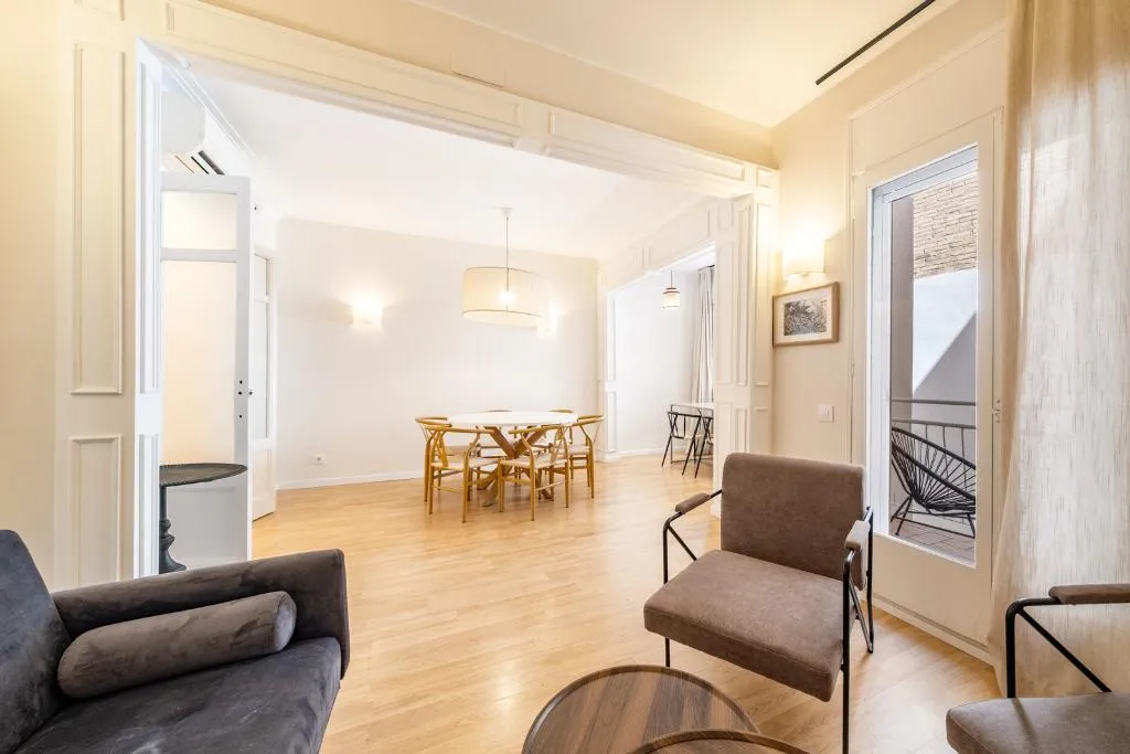 APARTMENT THREE BEDROOMS Room, Ainb Barcelona Sants Apartments, Barcelona