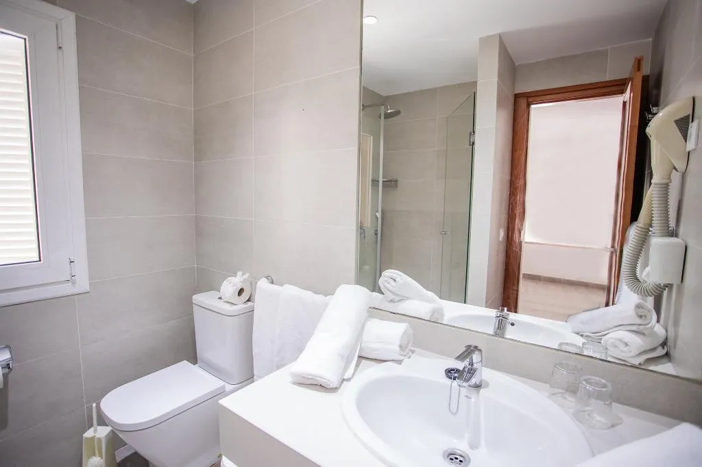 BUNGALOW CAPACITY 4 TWO BEDROOMS Room, Caybeach Princess, Gran Canaria
