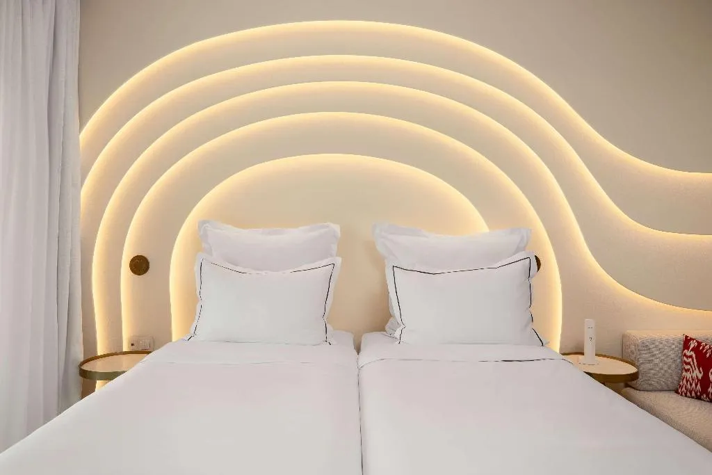 TWIN CLASSIC SEA VIEW Room, Isla Brown Corinthia Resort & Spa, Curio Collect, Athens