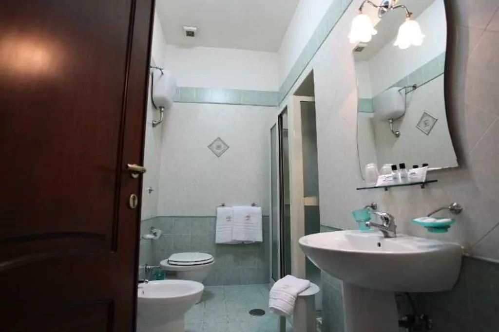 DOUBLE SINGLE USE STANDARD Room, Garibaldi, Naples