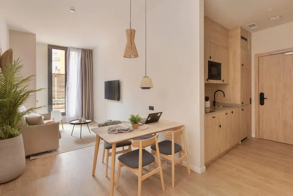 APARTMENT ONE BEDROOM WITH TERRACE Room, Libere Barcelona Sant Antoni, Barcelona