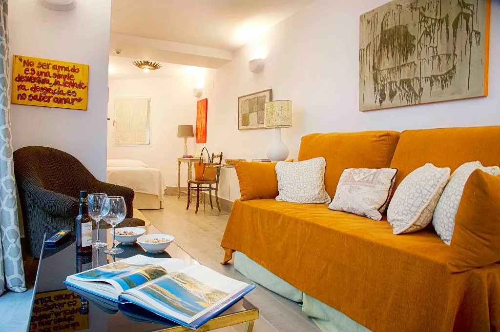 APARTMENT DELUXE Room, Overland Suites Catedral Luxury Apartments, Seville