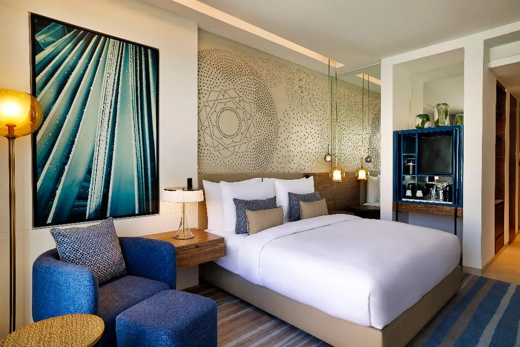 DOUBLE GUEST ROOM KING BED Room, Tumbi Ht Dubai The Palm, Tapestry Collec by Hilton, Dubai