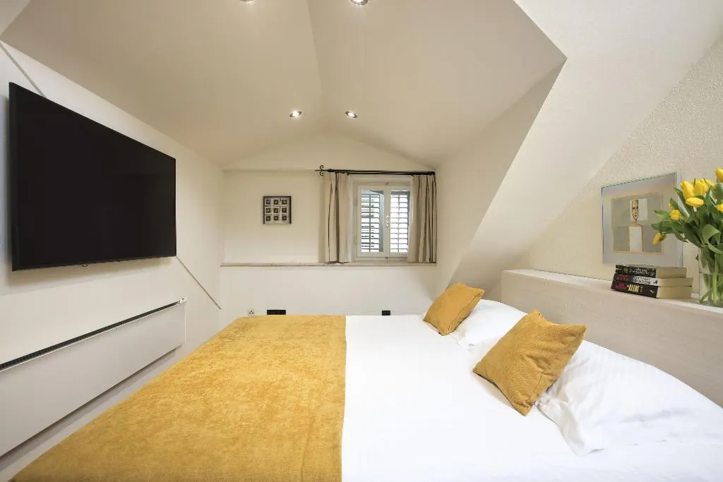 APARTMENT SUPERIOR ONE BEDROOM Room, Palmotta Palace, Dubrovnik