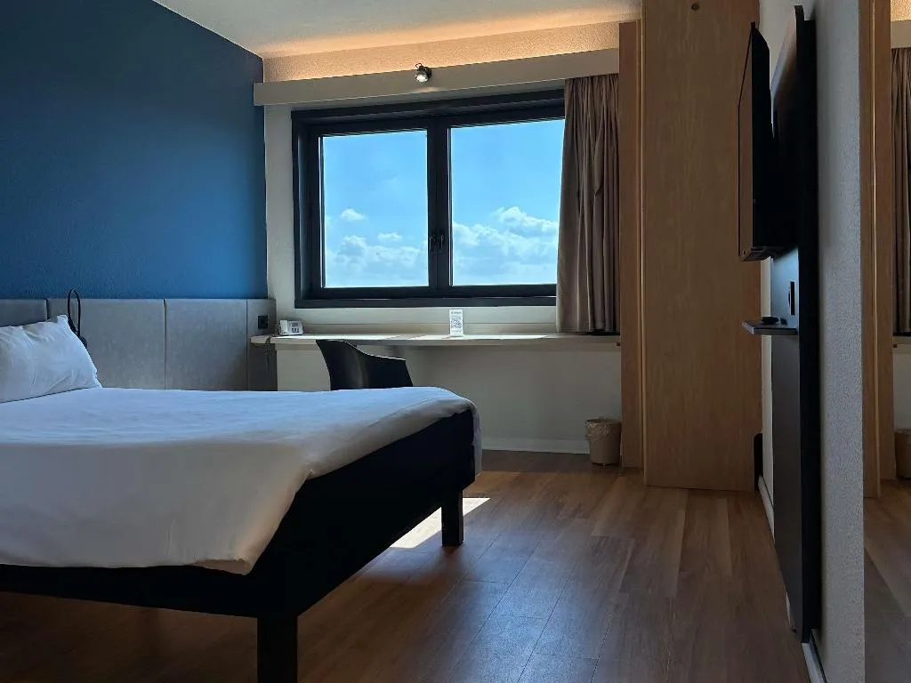 DOUBLE WITH DOUBLE BED Room, Ibis Roma Fiera, Rome