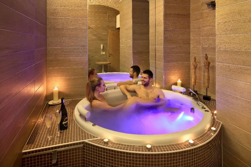 Sports and Entertainment, Absolutum Wellness Hotel Prague, Prague