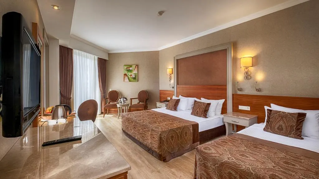 FAMILY ROOM GARDEN VIEW Room, Well Palace Side, Antalya