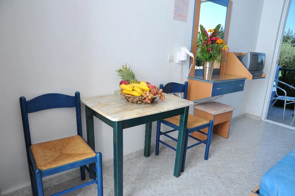 STUDIO GARDEN VIEW Room, Argiro Village, Rhodes