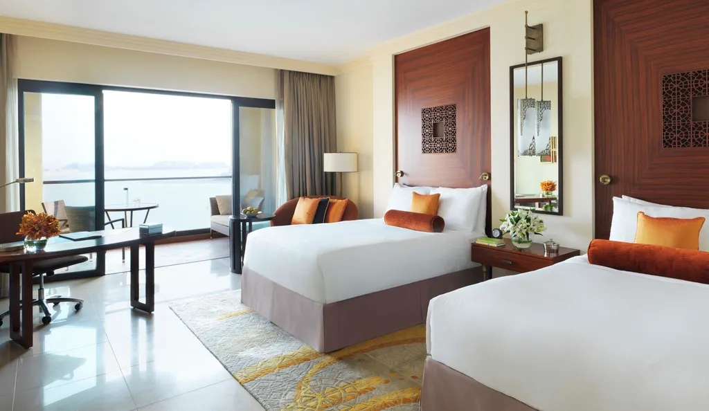 Double or Twin STANDARD Room, Fairmont The Palm, Dubai