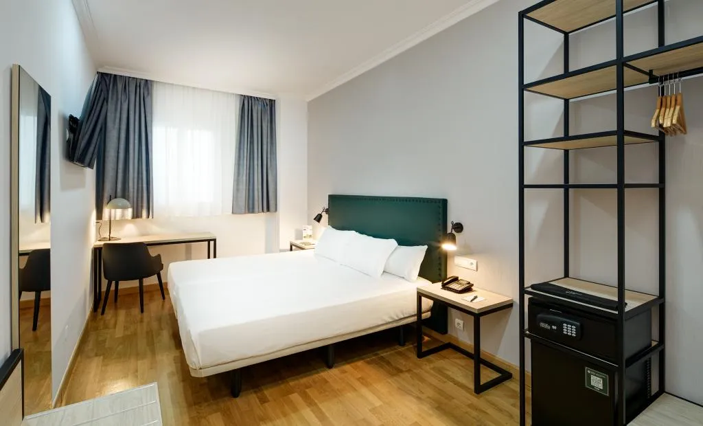TWIN CLASSIC Room, Sercotel Las Casas de los Mercaderes, Seville