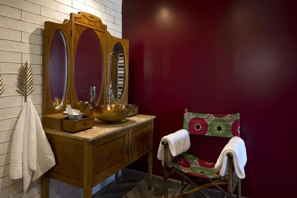 Room, Aal Cachucho, Madrid