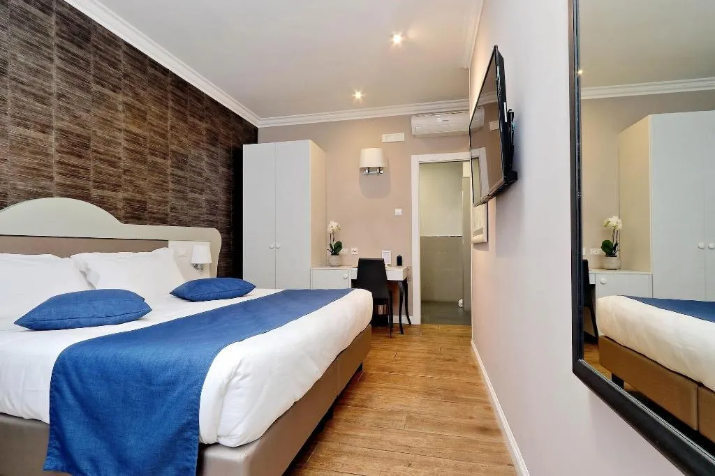 Room, Vico Rooms And Terrace, Rome