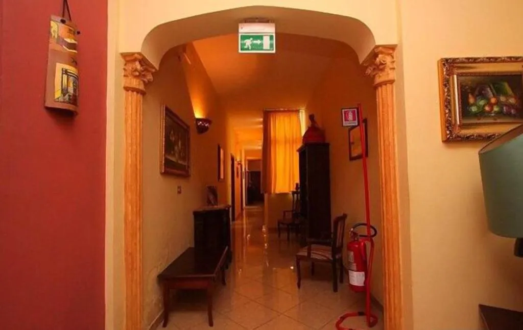 Lobby, Concordia, Palermo