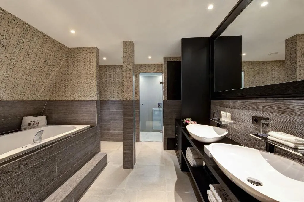 Room, The Pavilions Amsterdam, The Toren, Amsterdam