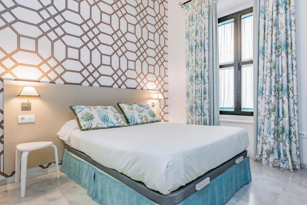 Room DUPLEX Room, Smartr Sevilla Las Dueñas, Seville