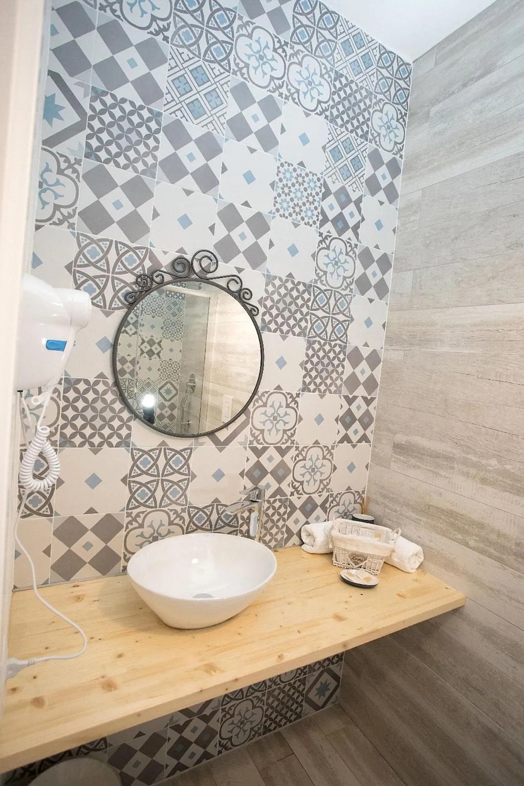 Room, Quartino Napoletano, Naples