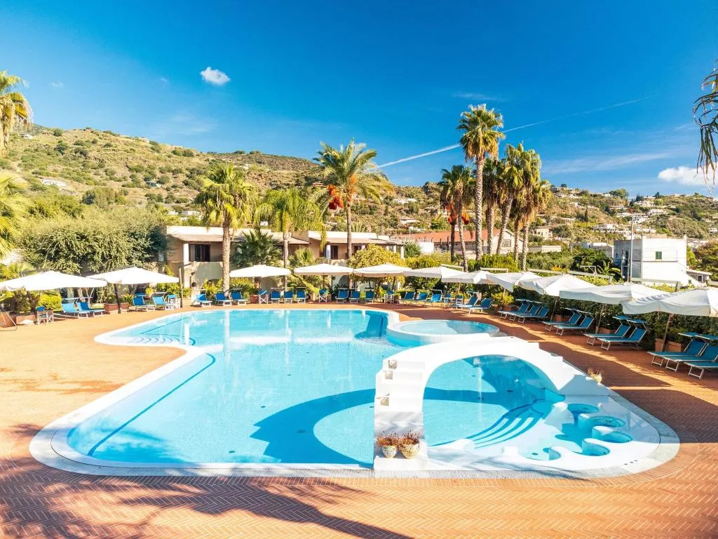 Pool, Aktea, Catania