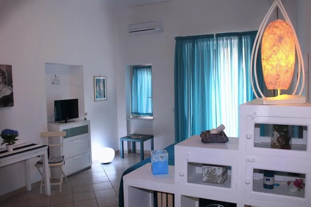 Room, B&B Darsena, Naples