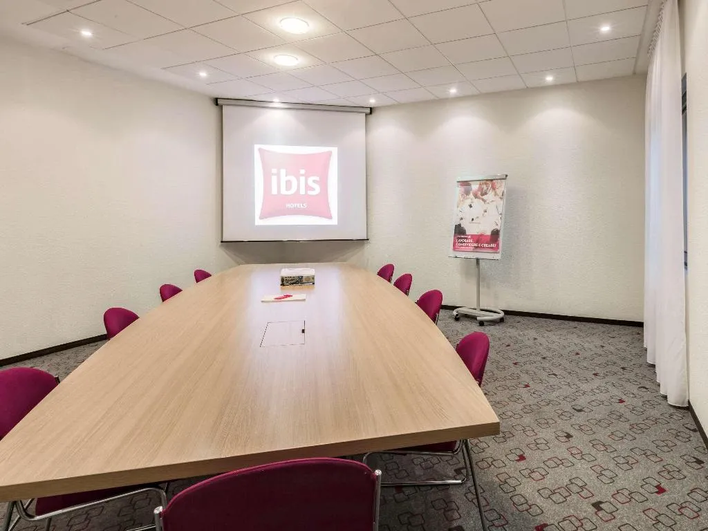 Conferences, ibis Milano Malpensa Aeroporto, Milan