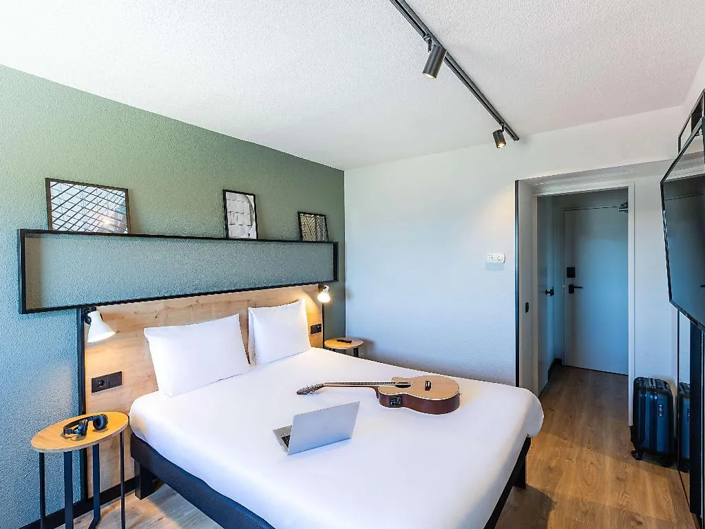 Room, Ibis Braganca, Porto