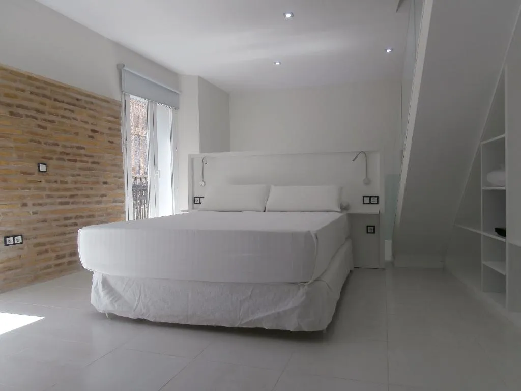 APARTMENT DUPLEX Room, Sacristia de Santa Ana, Seville