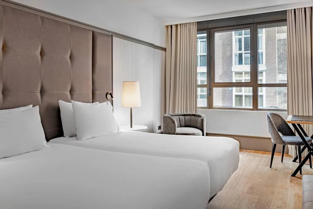 Room, AC Madrid Avenida de America, Madrid