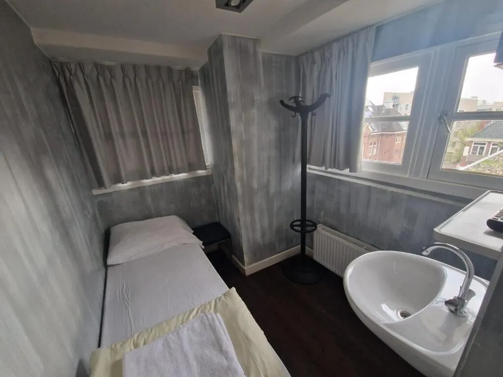Room, Amigo Budget Hostel, Amsterdam