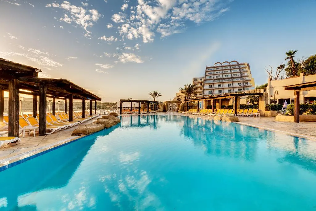 Pool, AX Sunny Coast, Malta