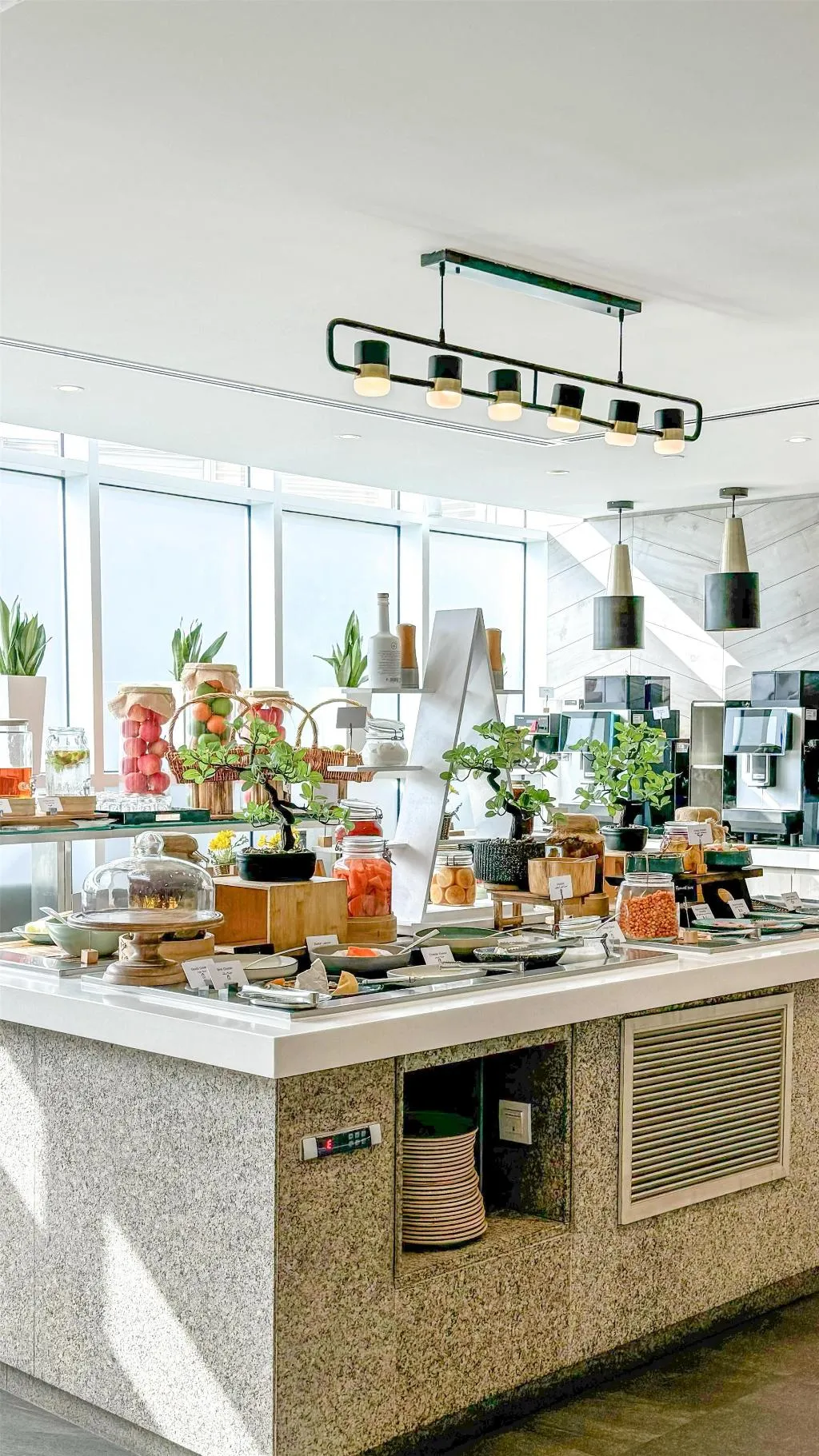 Restaurant, Radisson Dubai Damac Hills, Dubai