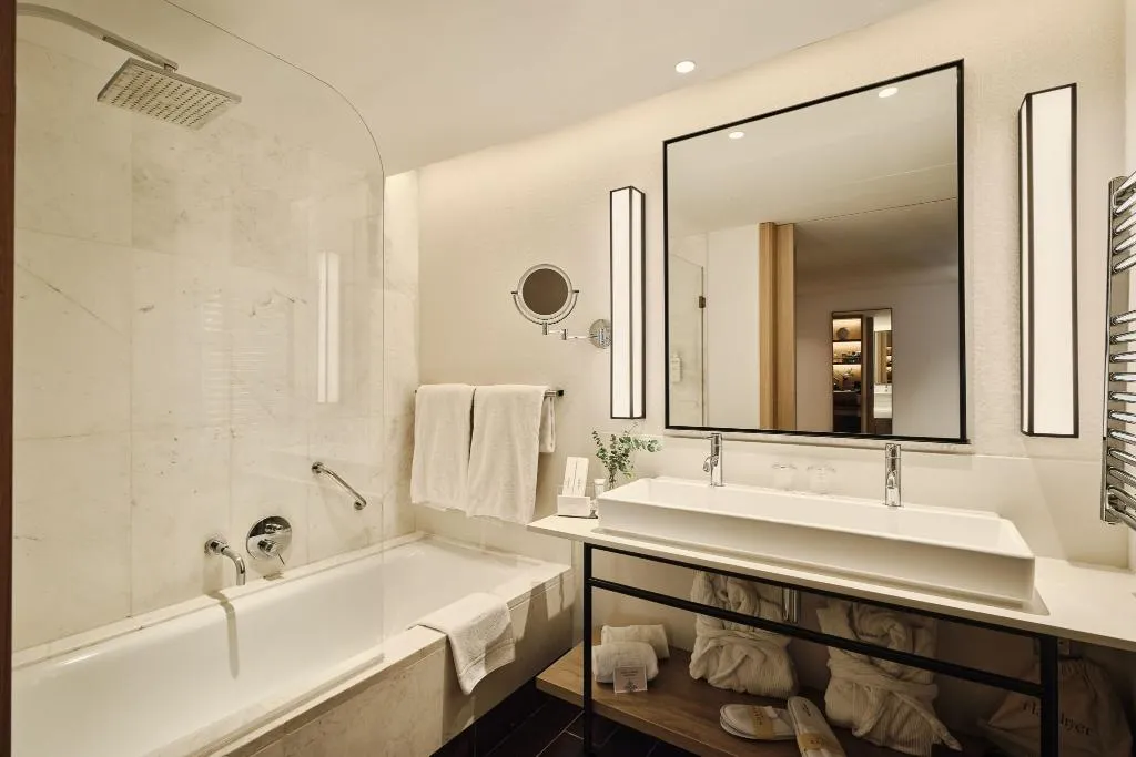 DOUBLE DELUXE Room, Hospes Palau de la Mar Valencia, Valencia