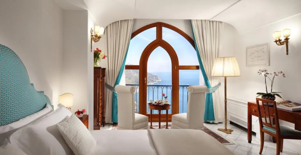 Double or Twin DELUXE SEA VIEW Room, Palazzo Avino, Naples