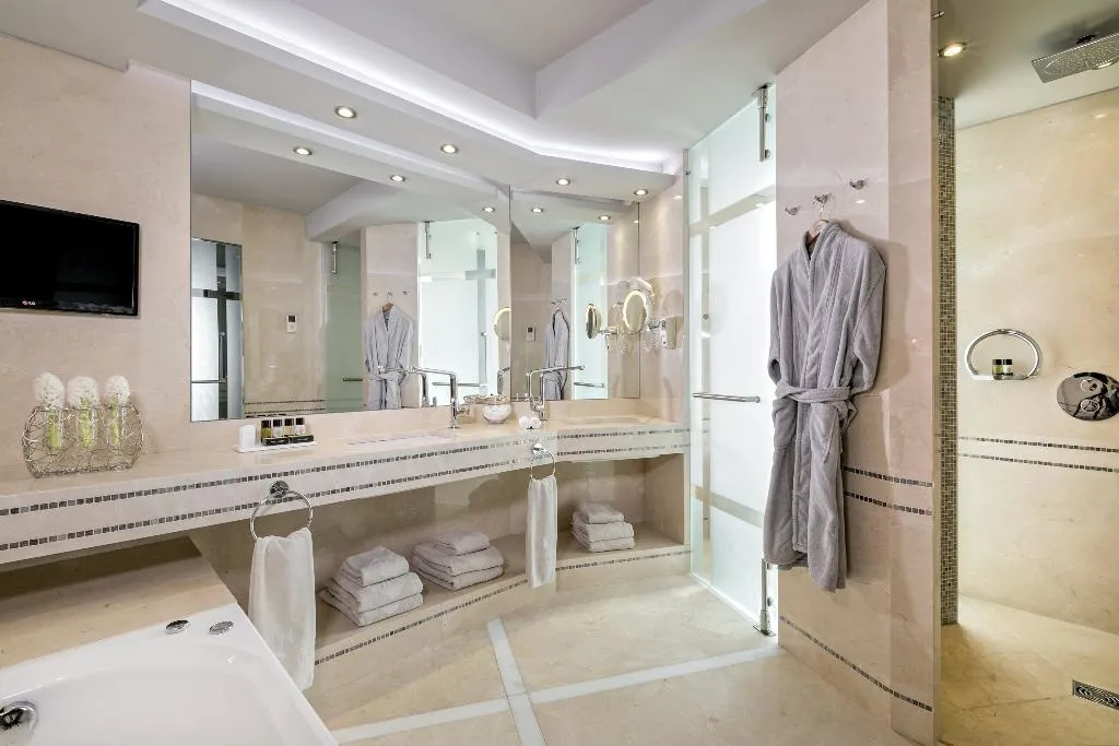 SUITE DELUXE CAPACITY 2 Room, Divani Apollon Palace and Thalasso, Athens