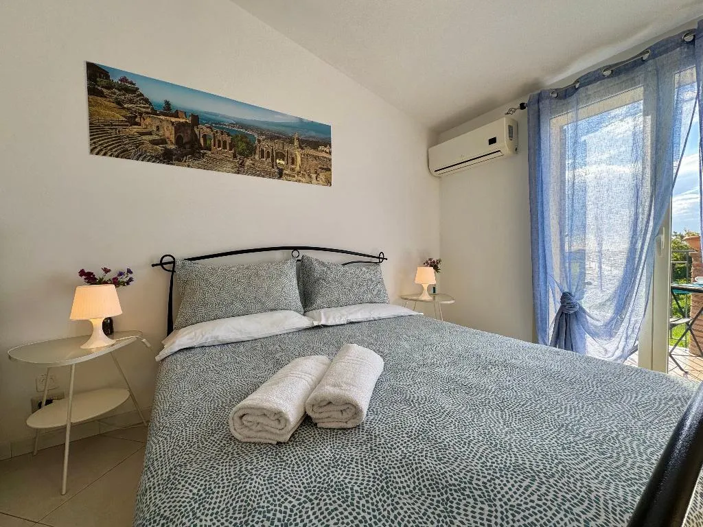 DOUBLE WITH BALCONY Room, B&B New Naxos Village, Catania