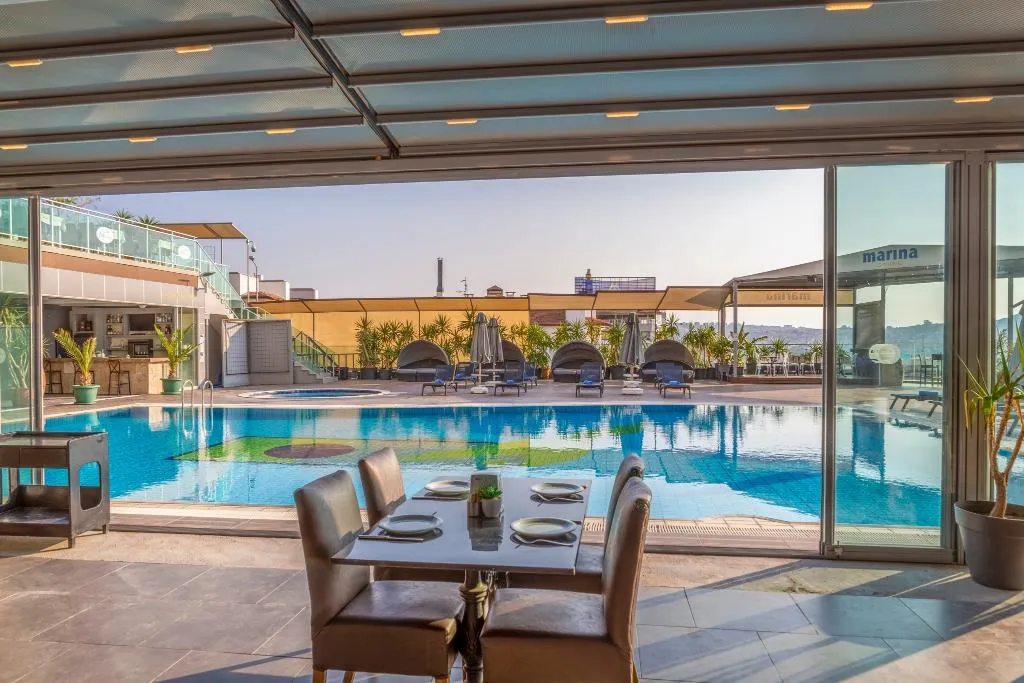 Terrace, Marina Hotel Kusadasi, Izmir