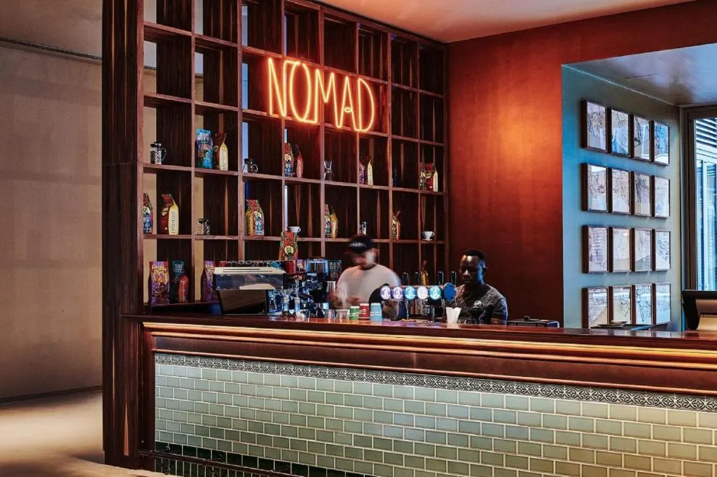 Bar, 25hours Hotel Dubai One Central, Dubai