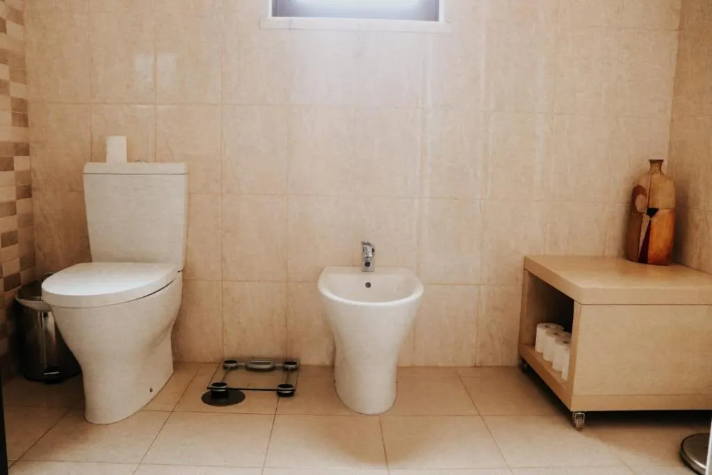 DOUBLE WITH SHARED BATHROOM Room, Sublime Sun and Van by Meco Stays, Lisbon
