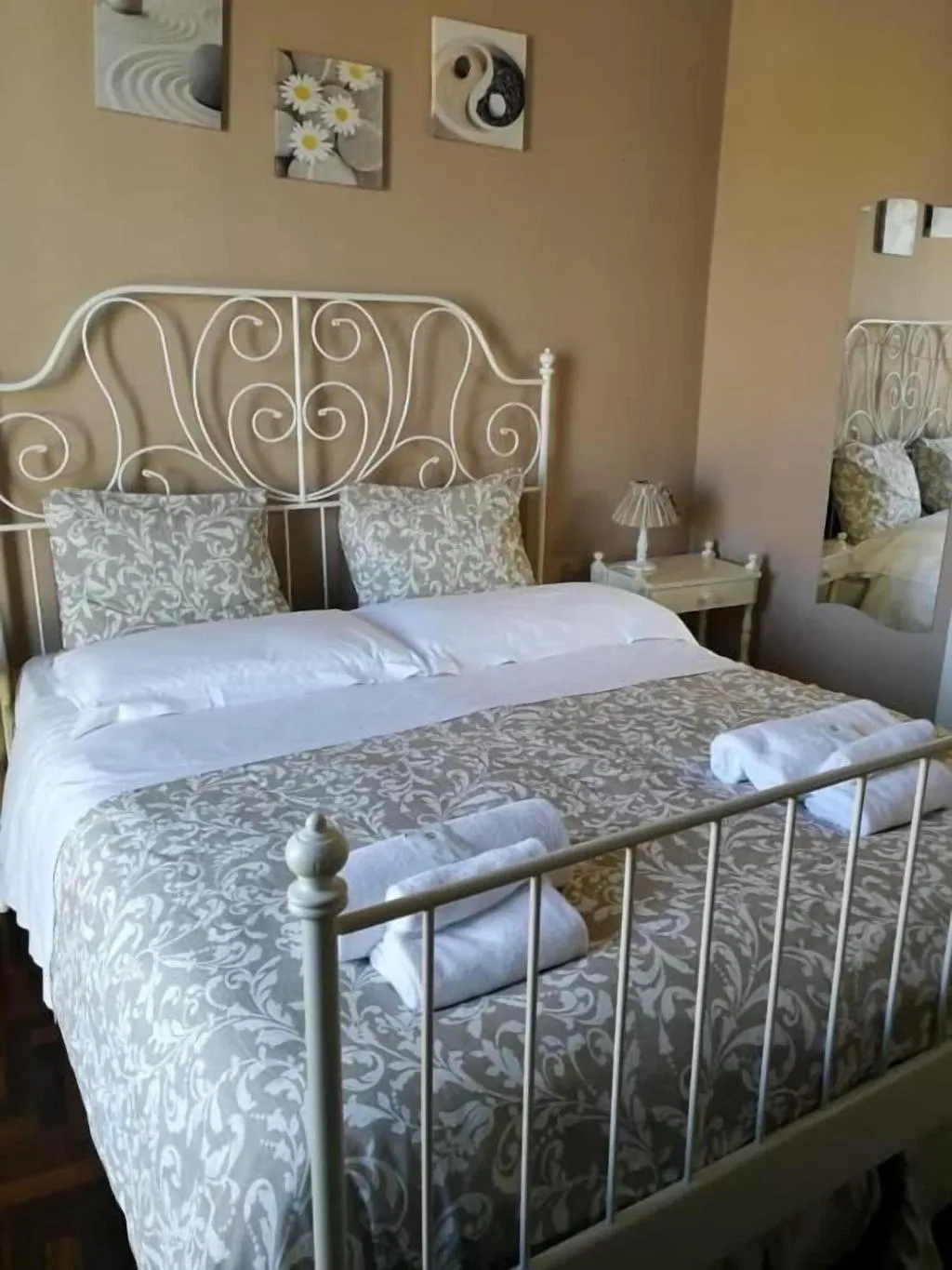Room, Morgagni House, Rome